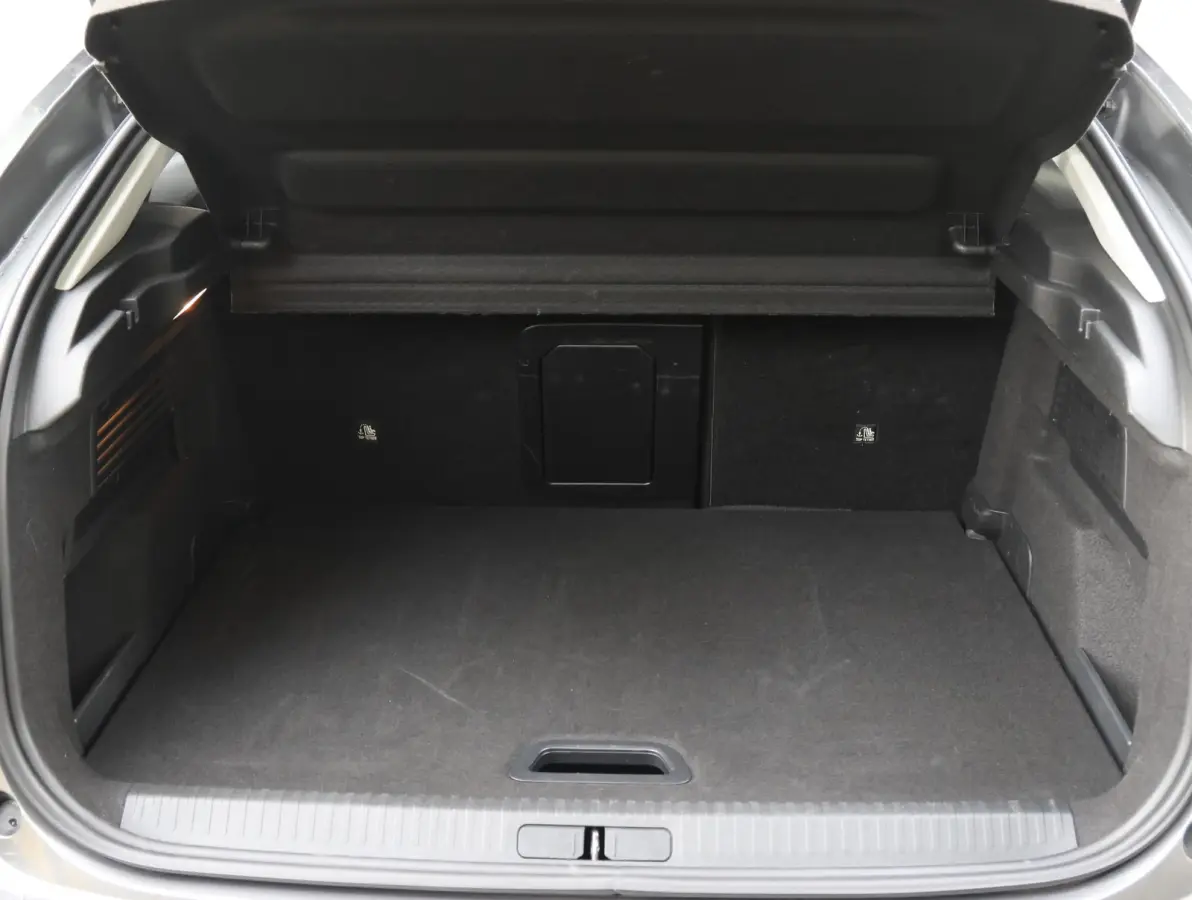 1.2 Hybrid 145pk Max | Navigatie | Stoelverwarming | Draadloos Apple Carplay en Android Auto | Camera