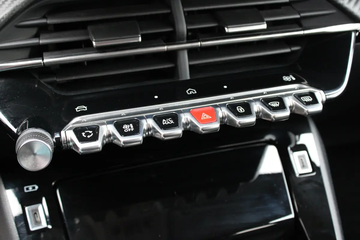 1.2 Hybrid 110 e-DCS6 Allure | Automaat | Navigatie | Camera voor + achter | Apple carplay | Adaptieve cruise control |