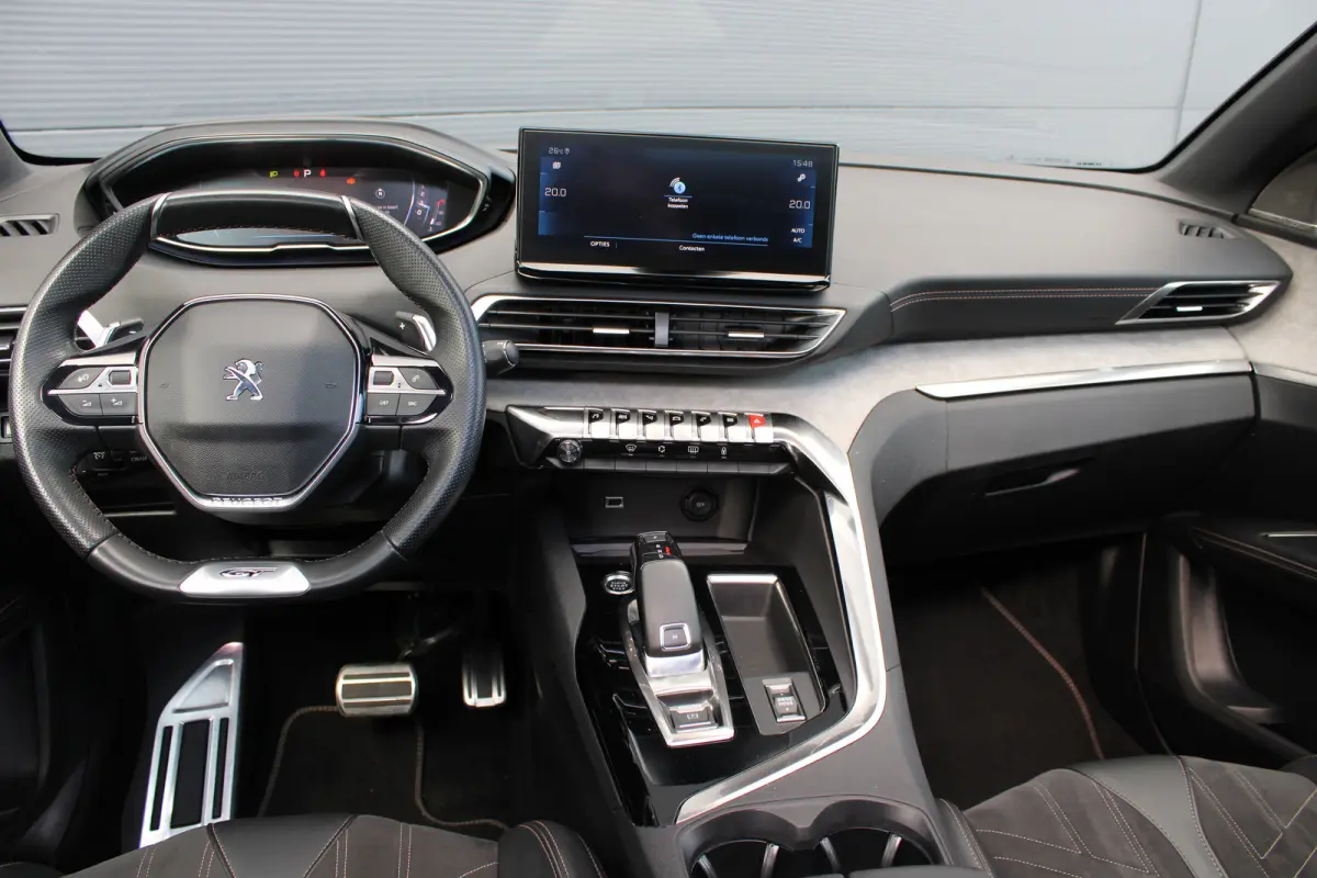 1.2 PureTech EAT8 GT | Automaat | Navigatie | Camera | Panorama/schuifdak | Focal | Elektrische achterklep |