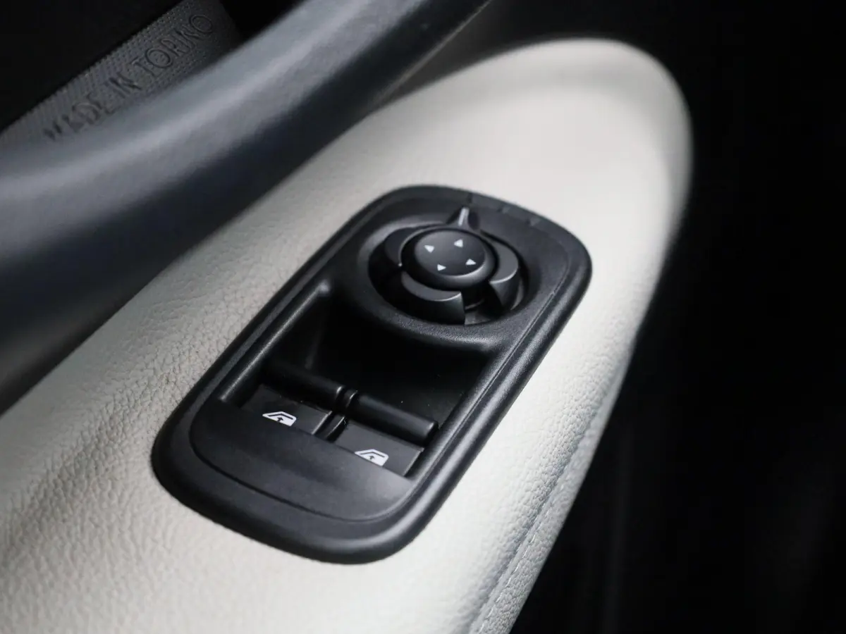 500e 42 kWh La Prima by Bocelli | ACHTERUITRIJCAMERA | STOELVERWARMING | APPLE CARPLAY - ANDROID AUTO | LEDER | CRUISE CONTROL | CLIMATE CONTROL |