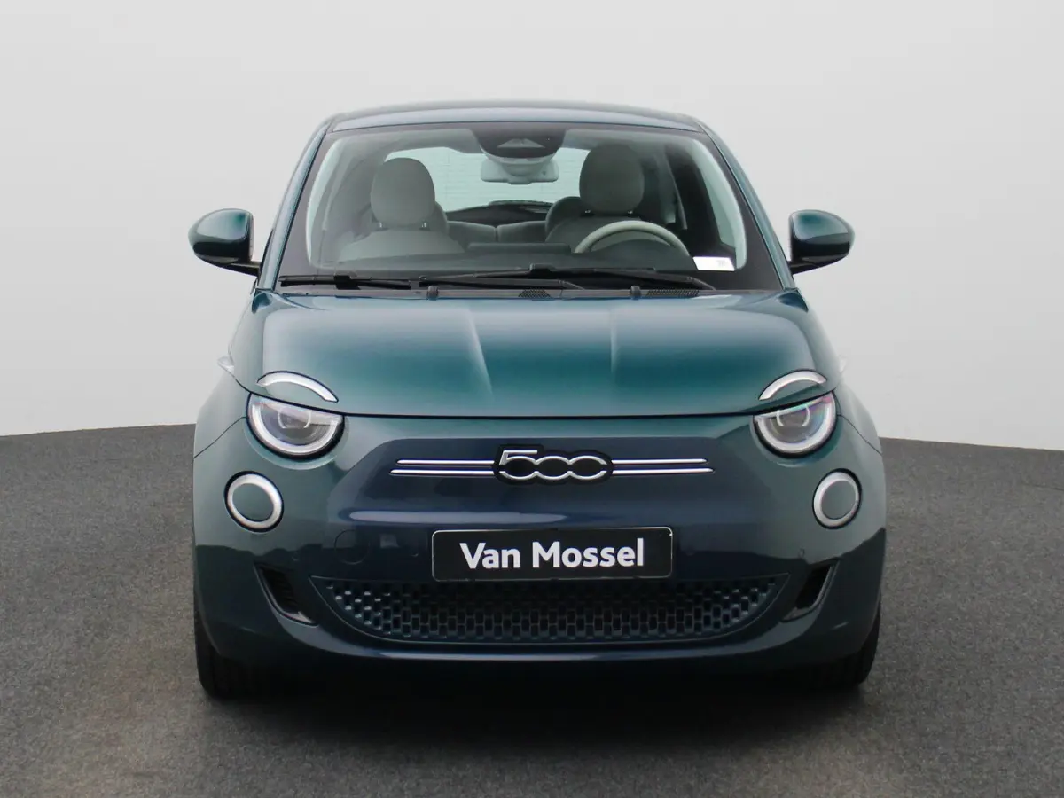 500e 42 kWh La Prima by Bocelli | ACHTERUITRIJCAMERA | STOELVERWARMING | APPLE CARPLAY - ANDROID AUTO | LEDER | CRUISE CONTROL | CLIMATE CONTROL |