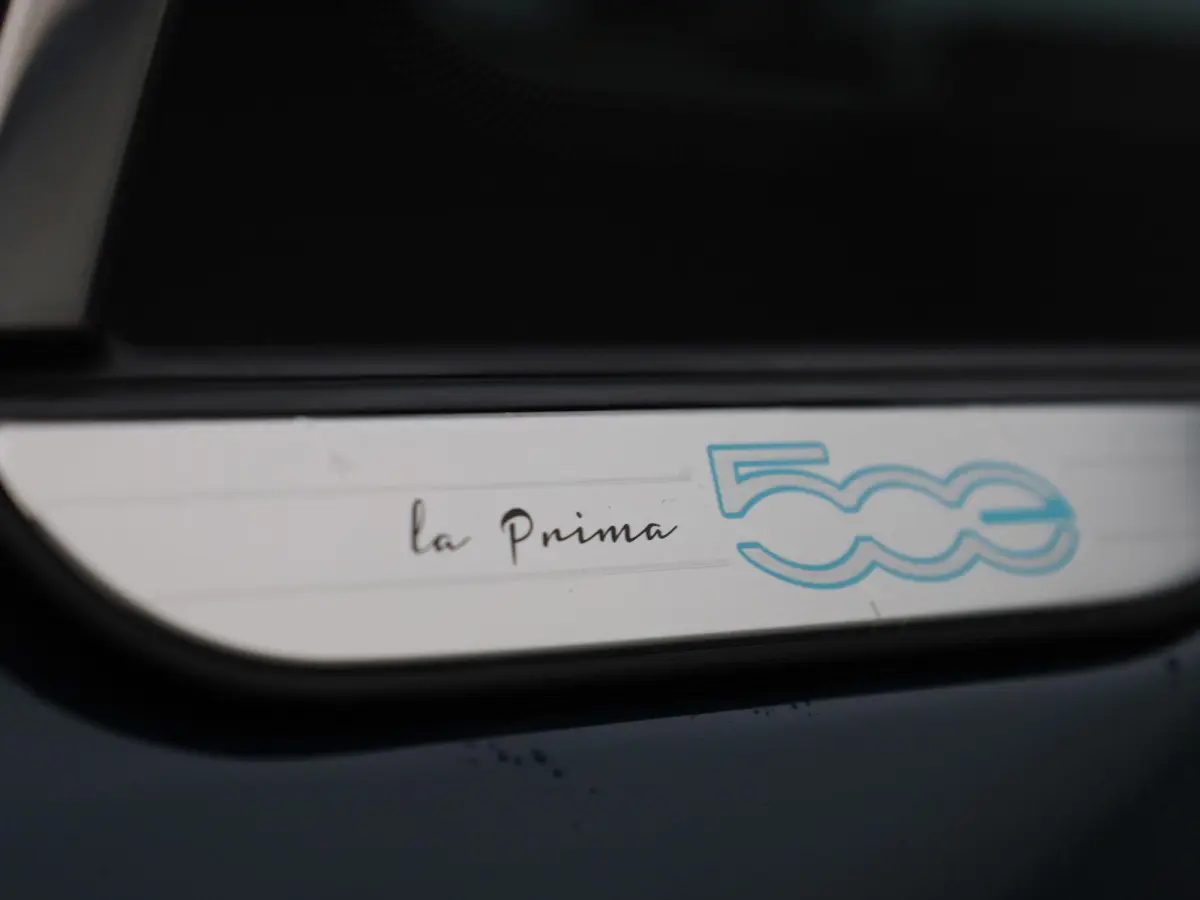 500e 42 kWh La Prima by Bocelli | ACHTERUITRIJCAMERA | STOELVERWARMING | APPLE CARPLAY - ANDROID AUTO | LEDER | CRUISE CONTROL | CLIMATE CONTROL |