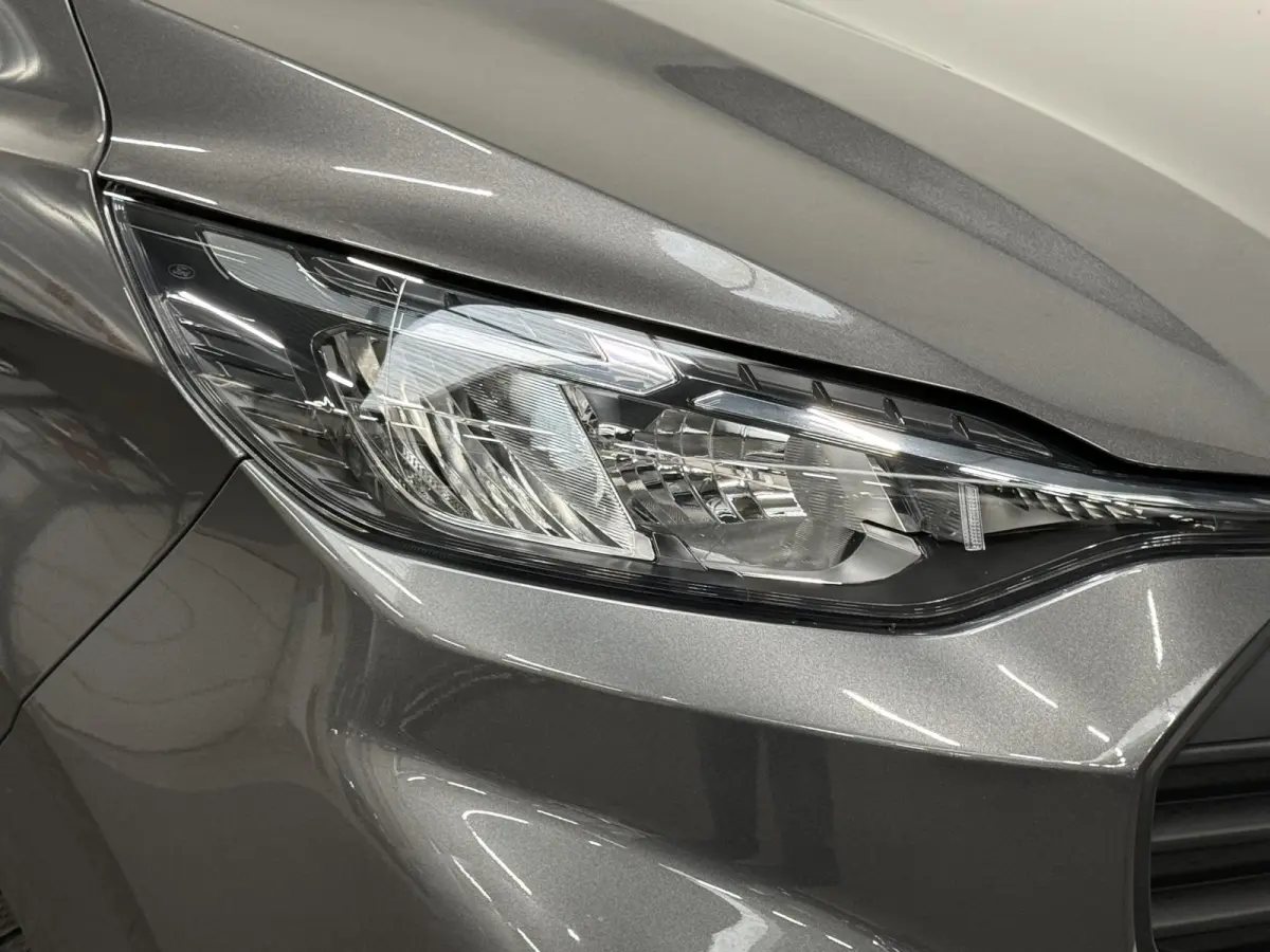 300 2.0 TDCI L2H1 EC Sport Nieuw Model Automaat Apple CarPlay Adaptive Cruise Control Navigatie Parkeersensoren Lichtmetalen velgen Trekhaak Camera Climate Control