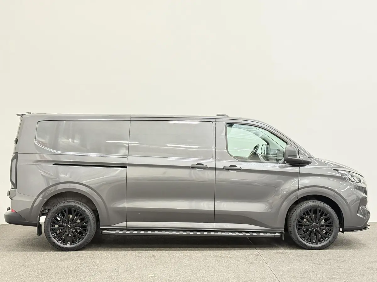 300 2.0 TDCI L2H1 EC Sport Nieuw Model Automaat Apple CarPlay Adaptive Cruise Control Navigatie Parkeersensoren Lichtmetalen velgen Trekhaak Camera Climate Control