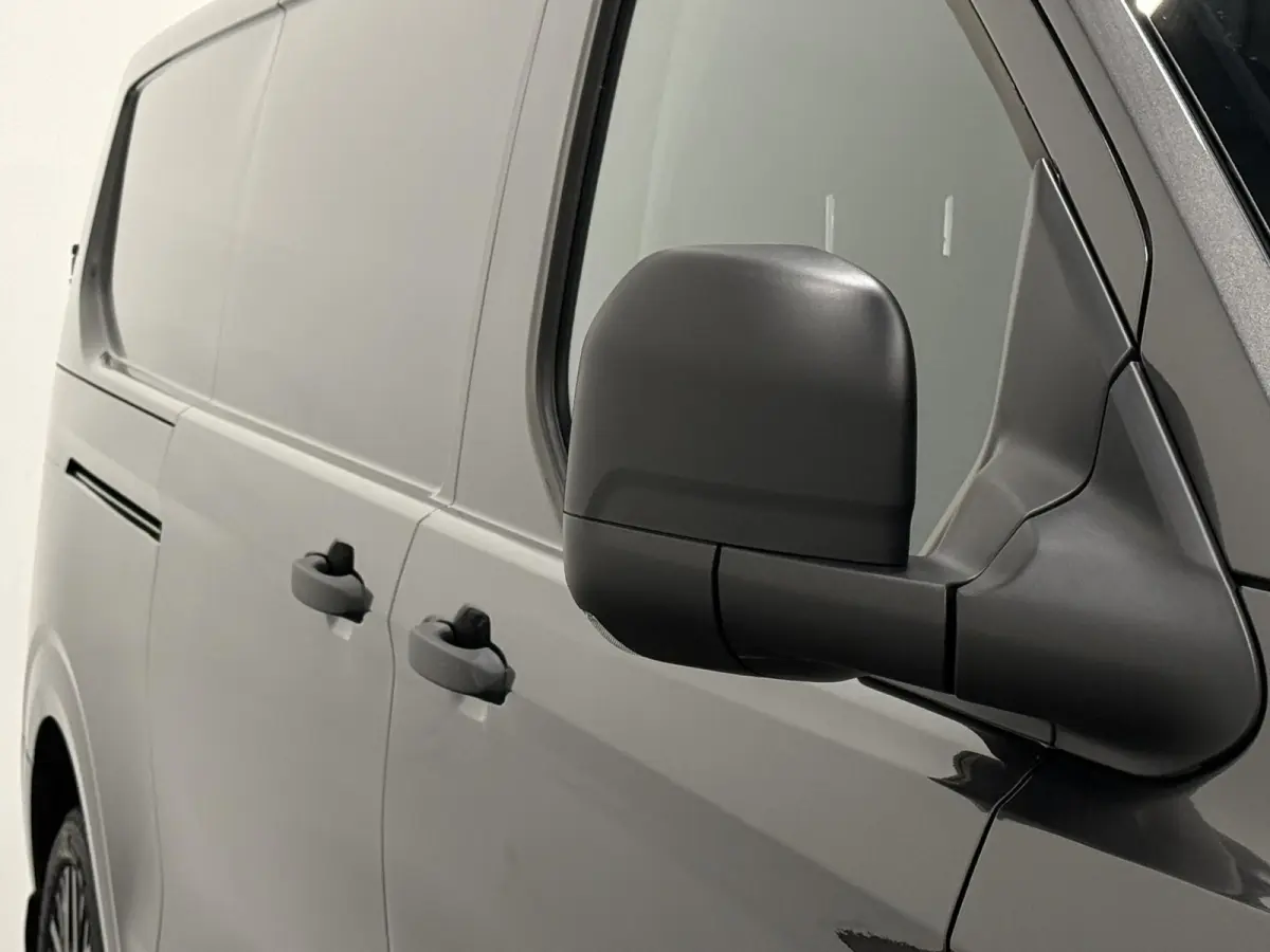 300 2.0 TDCI L2H1 EC Sport Nieuw Model Automaat Apple CarPlay Adaptive Cruise Control Navigatie Parkeersensoren Lichtmetalen velgen Trekhaak Camera Climate Control