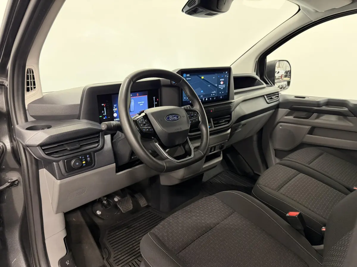 300 2.0 TDCI L2H1 EC Sport Nieuw Model Automaat Apple CarPlay Adaptive Cruise Control Navigatie Parkeersensoren Lichtmetalen velgen Trekhaak Camera Climate Control