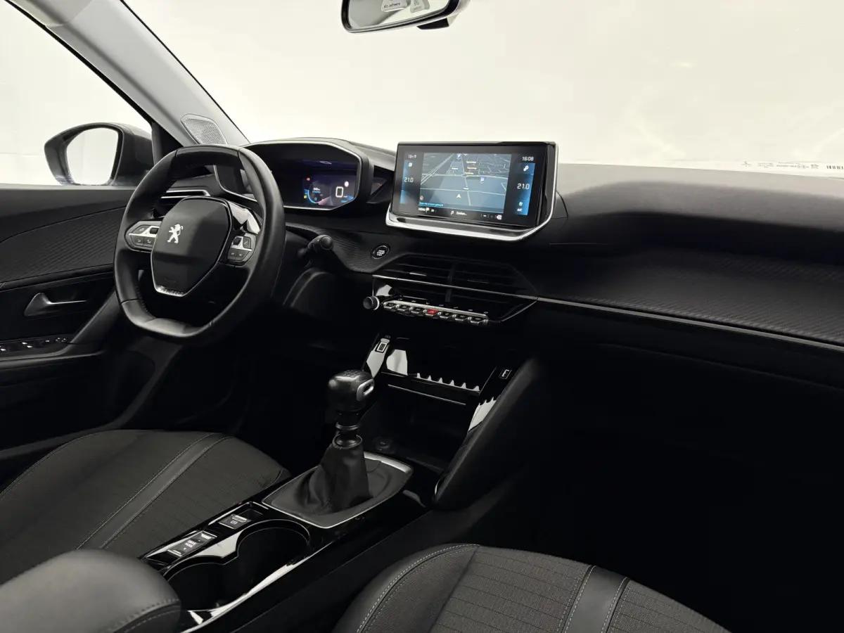 1.2 PureTech Allure Pack | Virtual | Camera | Cruise | Trekhaak | Carplay | Navi | Parkeersens. | NAP