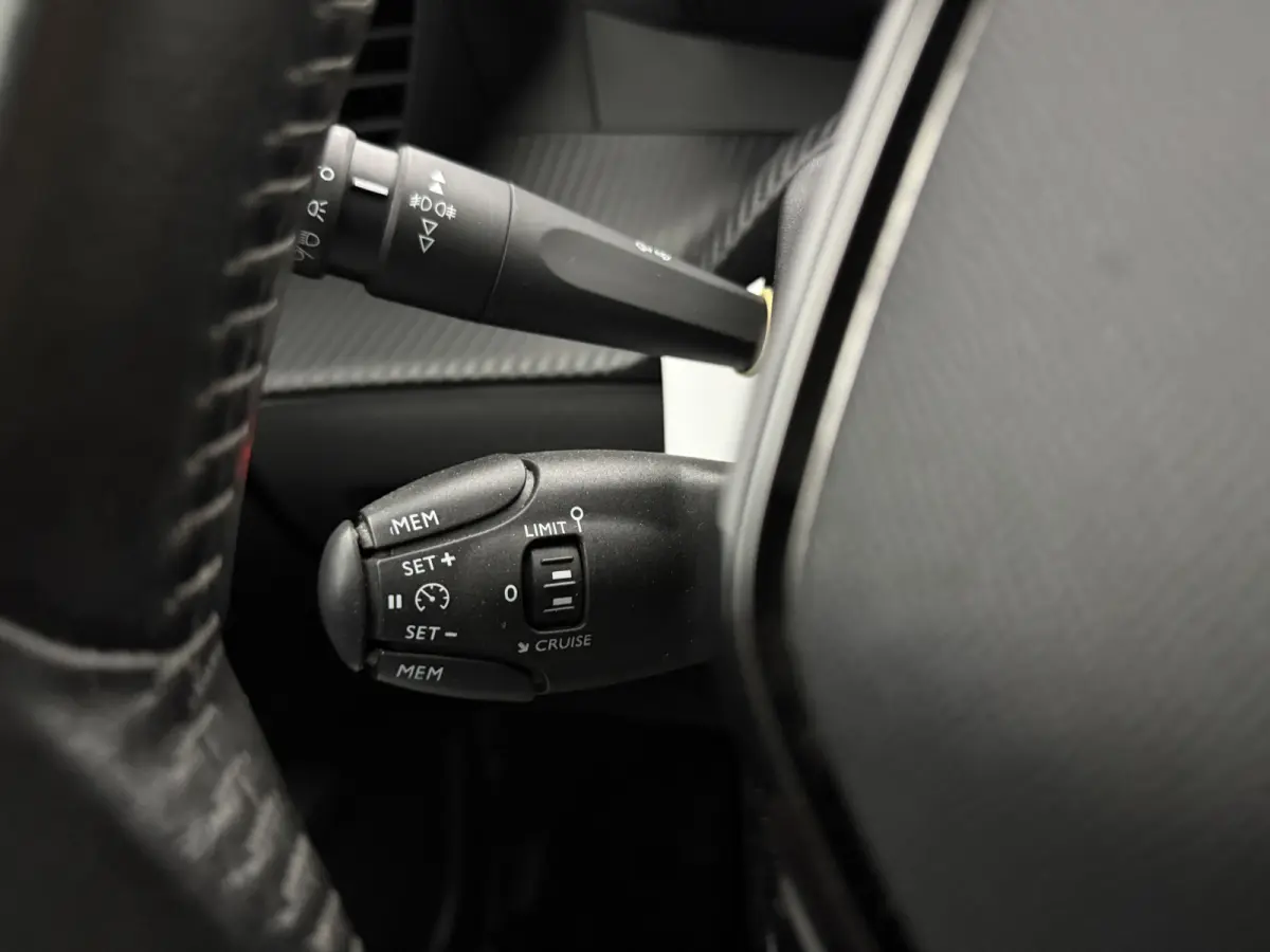1.2 PureTech Allure Pack | Virtual | Camera | Cruise | Trekhaak | Carplay | Navi | Parkeersens. | NAP