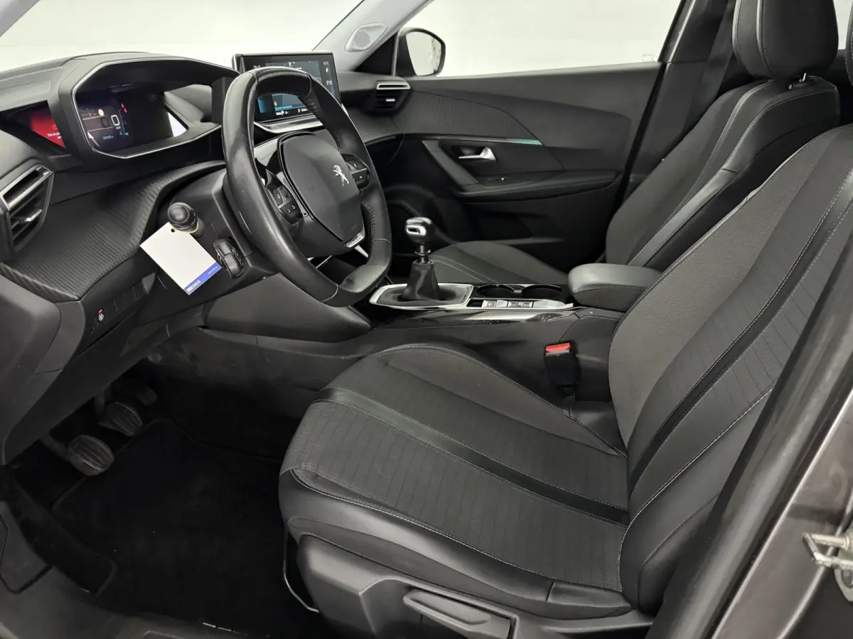 1.2 PureTech Allure Pack | Virtual | Camera | Cruise | Trekhaak | Carplay | Navi | Parkeersens. | NAP