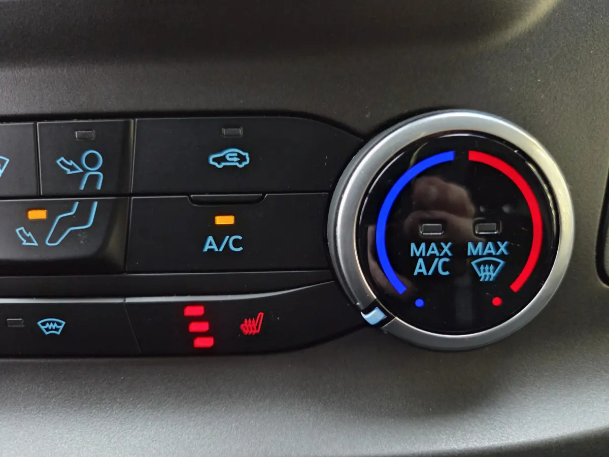 Automaat 2.0 TDCI 130Pk Trend Airco Cruise control Achteruitrijcamera Werkplaatsinrichting