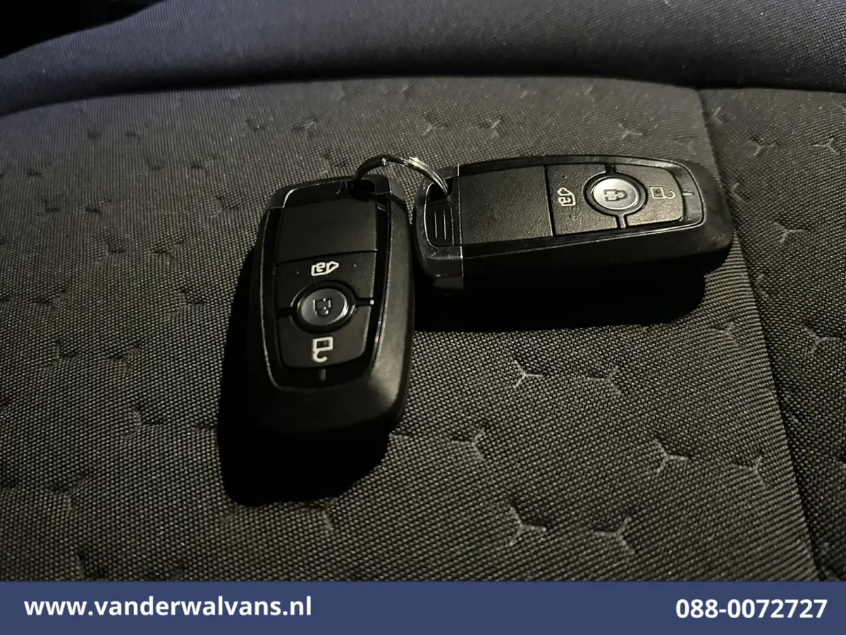 2.0 TDCI 136pk L2H1 Euro6 Airco | Camera | LED | 2500kg Trekhaak | Apple Carplay | Cruisecontrol, Android Auto, Verwarmde Voorruit, Stoelverwarming, Verwarmbare Spiegels, LM Velgen, Parkeers