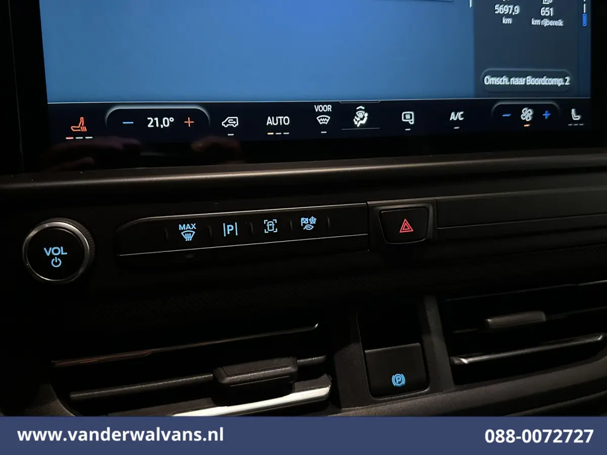 2.0 TDCI 136pk L2H1 Euro6 Airco | Camera | LED | 2500kg Trekhaak | Apple Carplay | Cruisecontrol, Android Auto, Verwarmde Voorruit, Stoelverwarming, Verwarmbare Spiegels, L&M Velgen, Parkeer
