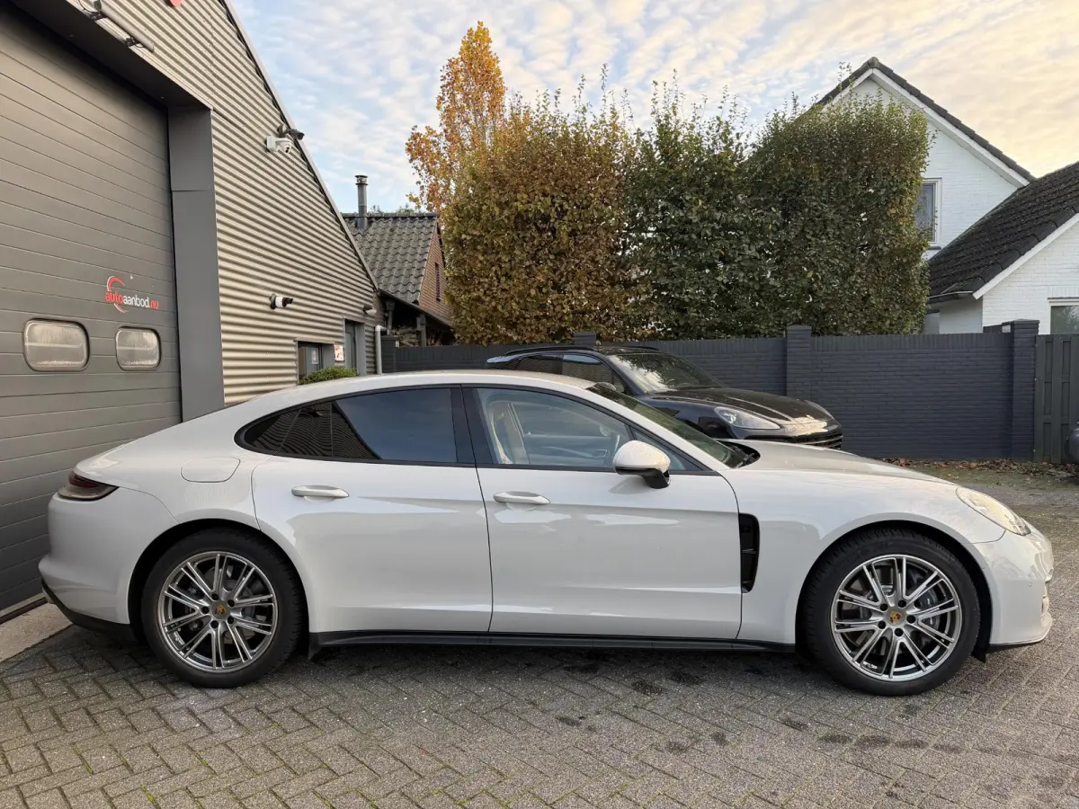 2.9 4 E-Hybrid Sport Chrono | Camera | Navigatie | Adaptive Cruise Control | Krijt |