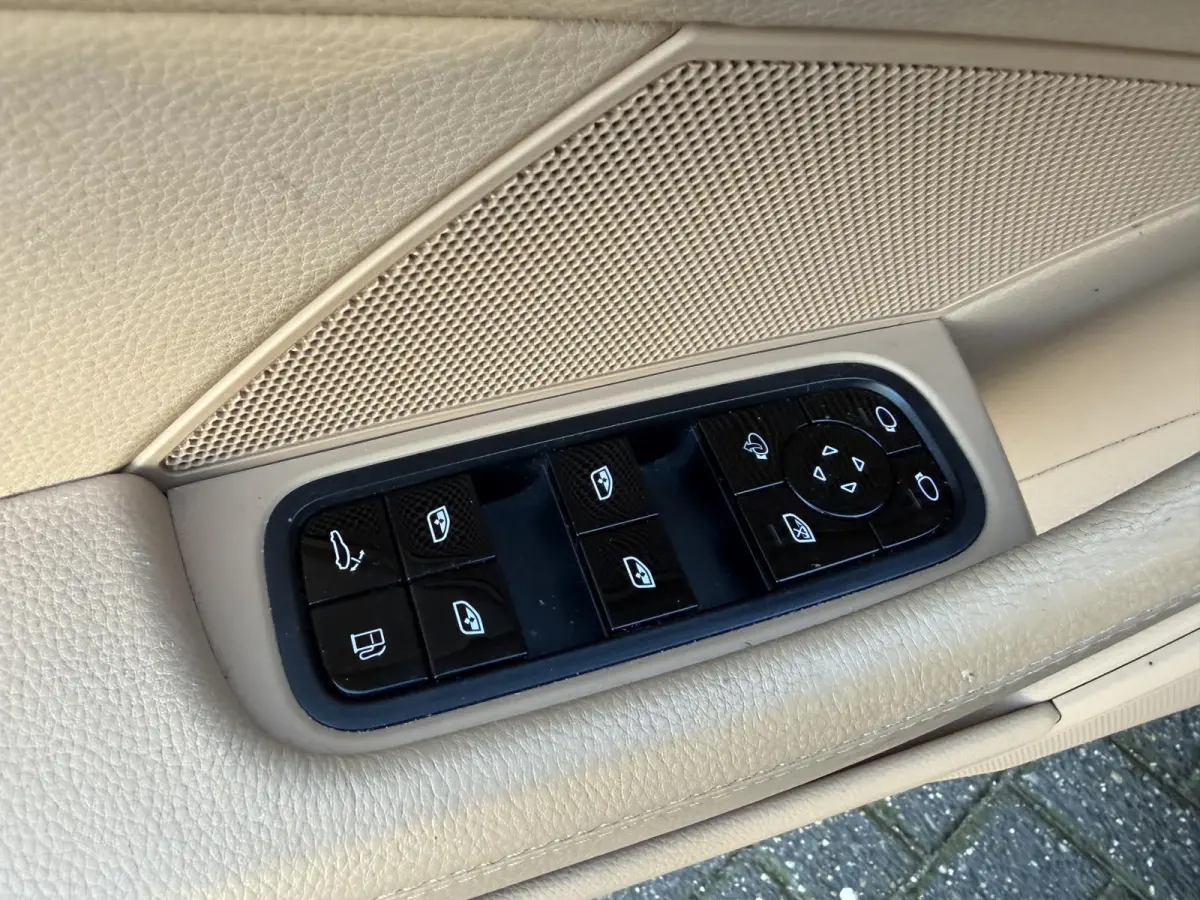 2.9 4 E-Hybrid Sport Chrono | Camera | Navigatie | Adaptive Cruise Control | Krijt |
