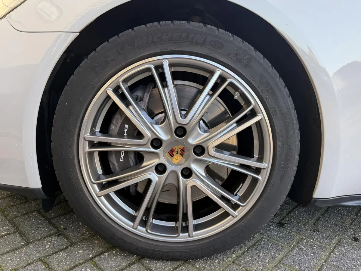 2.9 4 E-Hybrid Sport Chrono | Camera | Navigatie | Adaptive Cruise Control | Krijt |