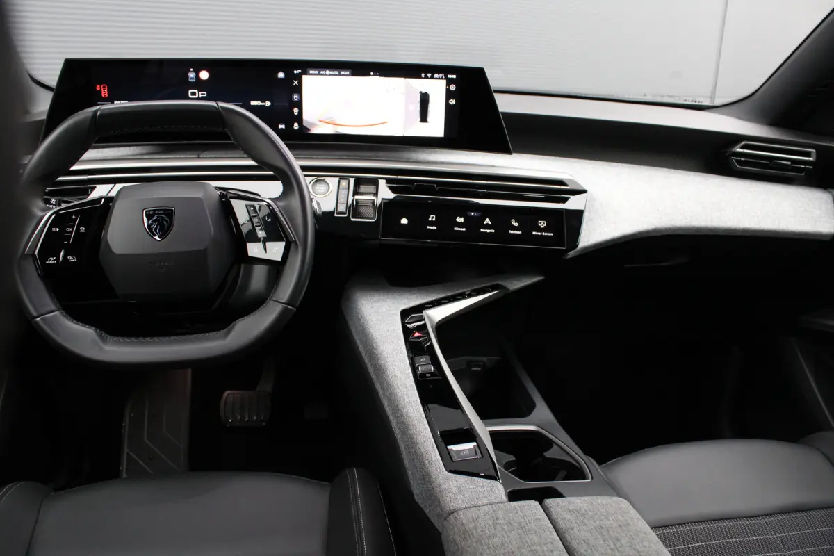 1.2 Hybrid 136 Allure | Automaat | Navigatie | Camera | Adaptieve cruise control | Apple carplay |