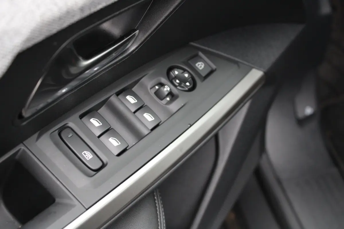 1.2 Hybrid 136 Allure | Automaat | Navigatie | Camera | Adaptieve cruise control | Apple carplay |