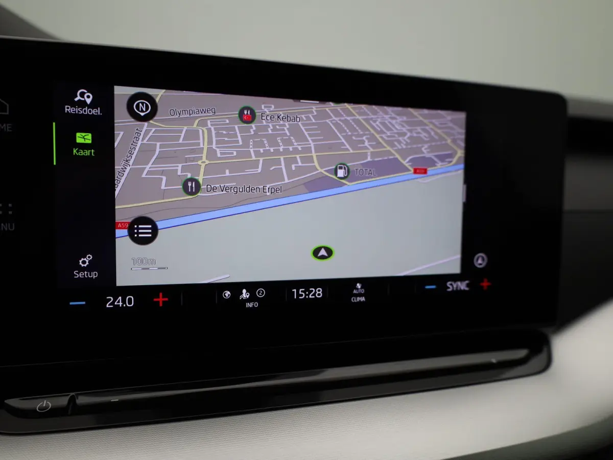 1.0 TSI Business Edition Apple Carplay / Android Auto | Trekhaak | Cruise Control | Airco (automatisch) | Parkeersensoren Voor en Achter | Navigatiesysteem | Lichtmetalen velgen 16” |