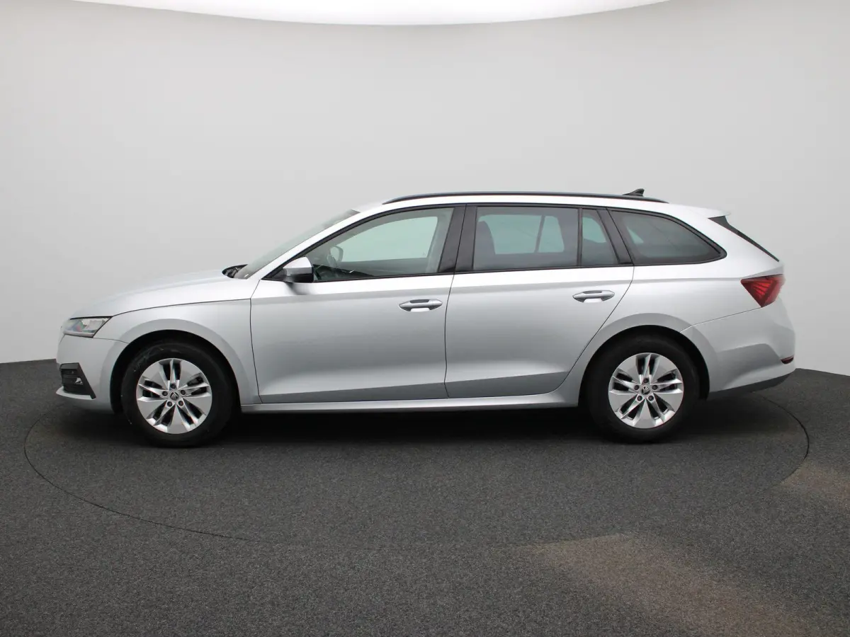 1.0 TSI Business Edition Apple Carplay / Android Auto | Trekhaak | Cruise Control | Airco (automatisch) | Parkeersensoren Voor en Achter | Navigatiesysteem | Lichtmetalen velgen 16” |