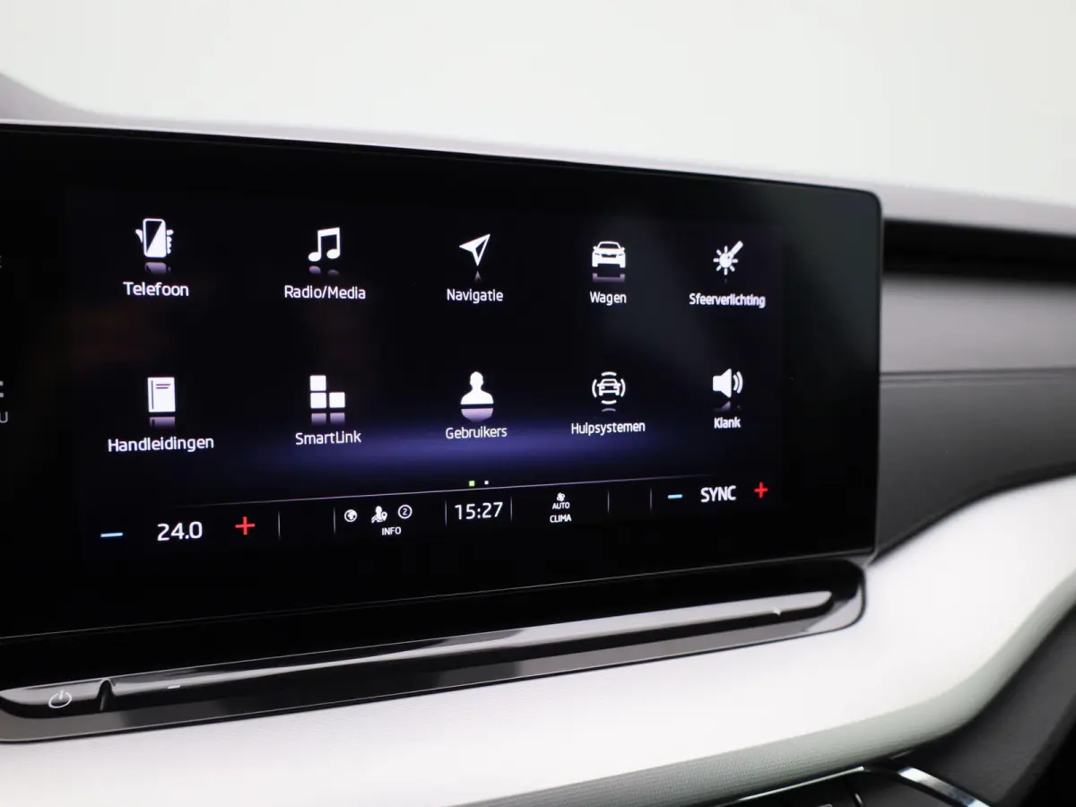 1.0 TSI Business Edition Apple Carplay / Android Auto | Trekhaak | Cruise Control | Airco (automatisch) | Parkeersensoren Voor en Achter | Navigatiesysteem | Lichtmetalen velgen 16” |