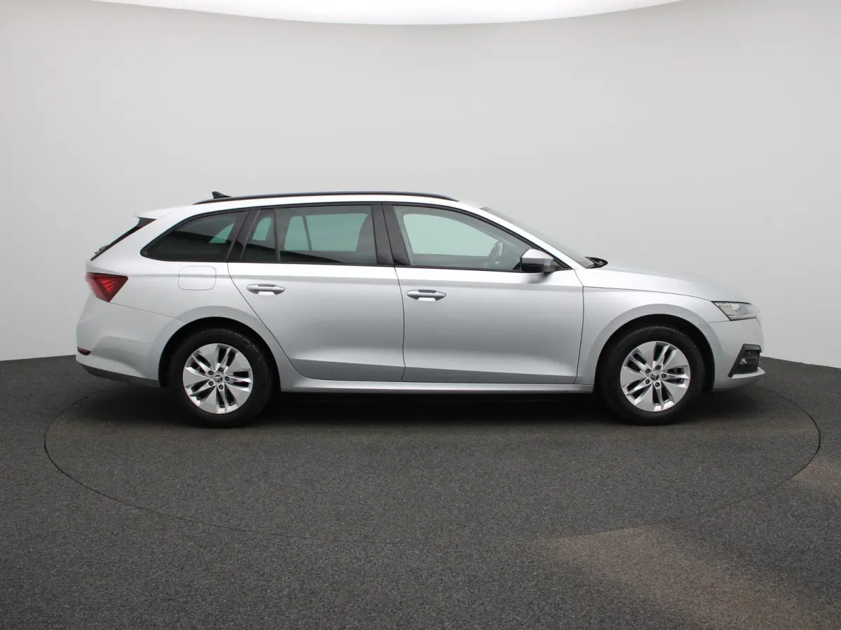1.0 TSI Business Edition Apple Carplay / Android Auto | Trekhaak | Cruise Control | Airco (automatisch) | Parkeersensoren Voor en Achter | Navigatiesysteem | Lichtmetalen velgen 16” |