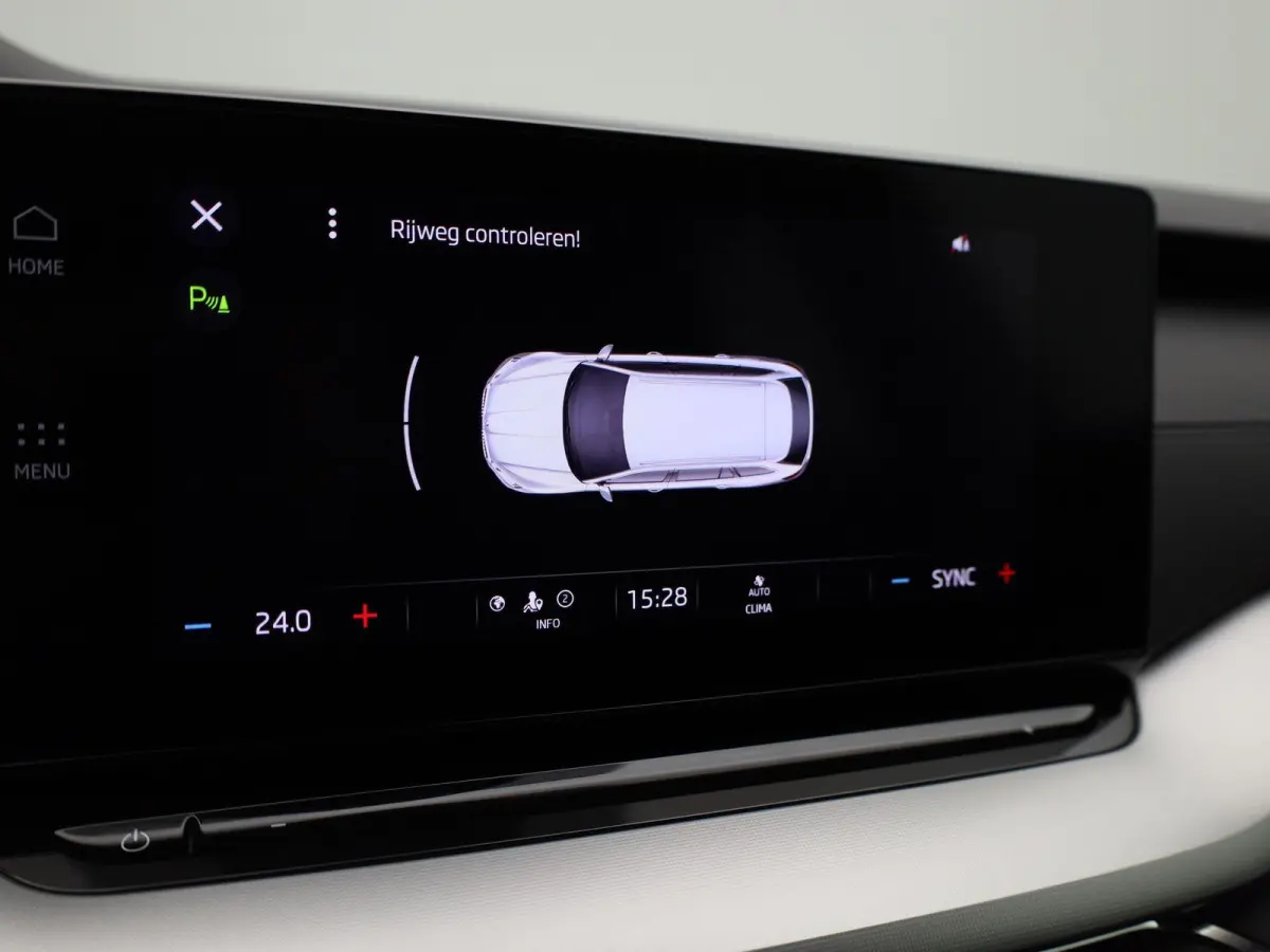 1.0 TSI Business Edition Apple Carplay / Android Auto | Trekhaak | Cruise Control | Airco (automatisch) | Parkeersensoren Voor en Achter | Navigatiesysteem | Lichtmetalen velgen 16” |