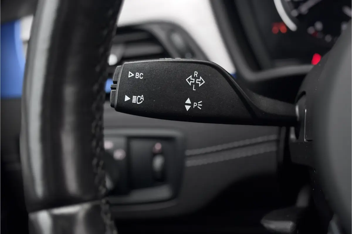 xDrive25e M-sport | Panodak | Head-Up | Adaptive Cruise | Camera | Comfort Access