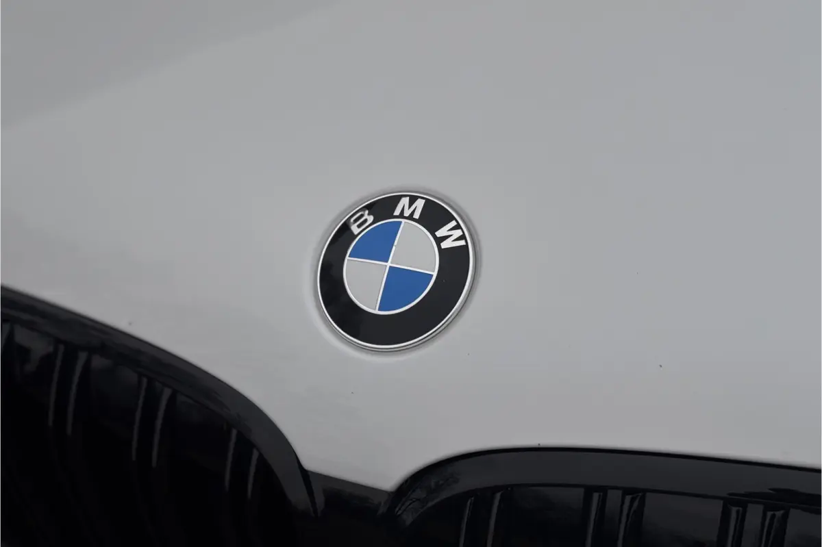 xDrive25e M-sport | Panodak | Head-Up | Adaptive Cruise | Camera | Comfort Access