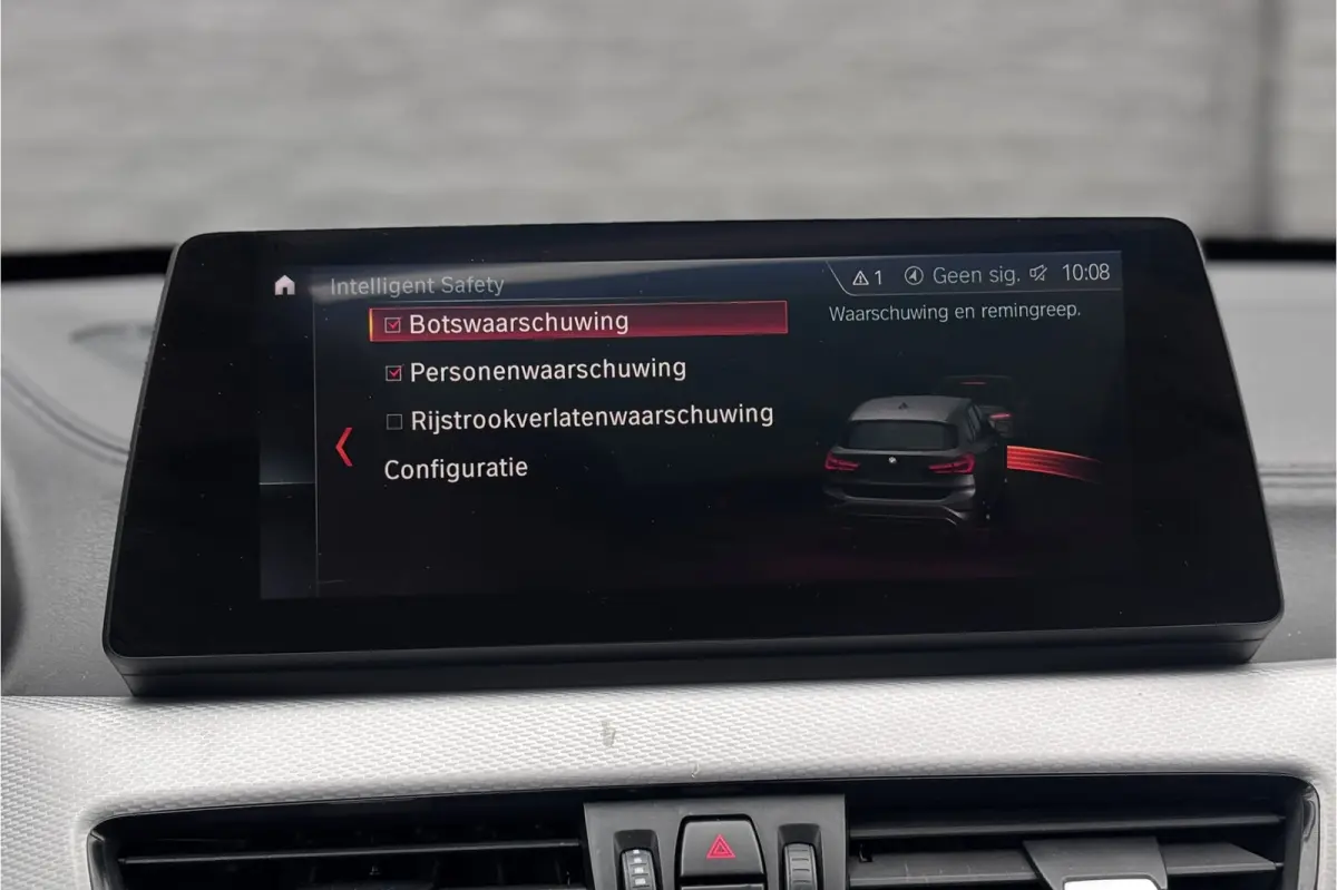 xDrive25e M-sport | Panodak | Head-Up | Adaptive Cruise | Camera | Comfort Access