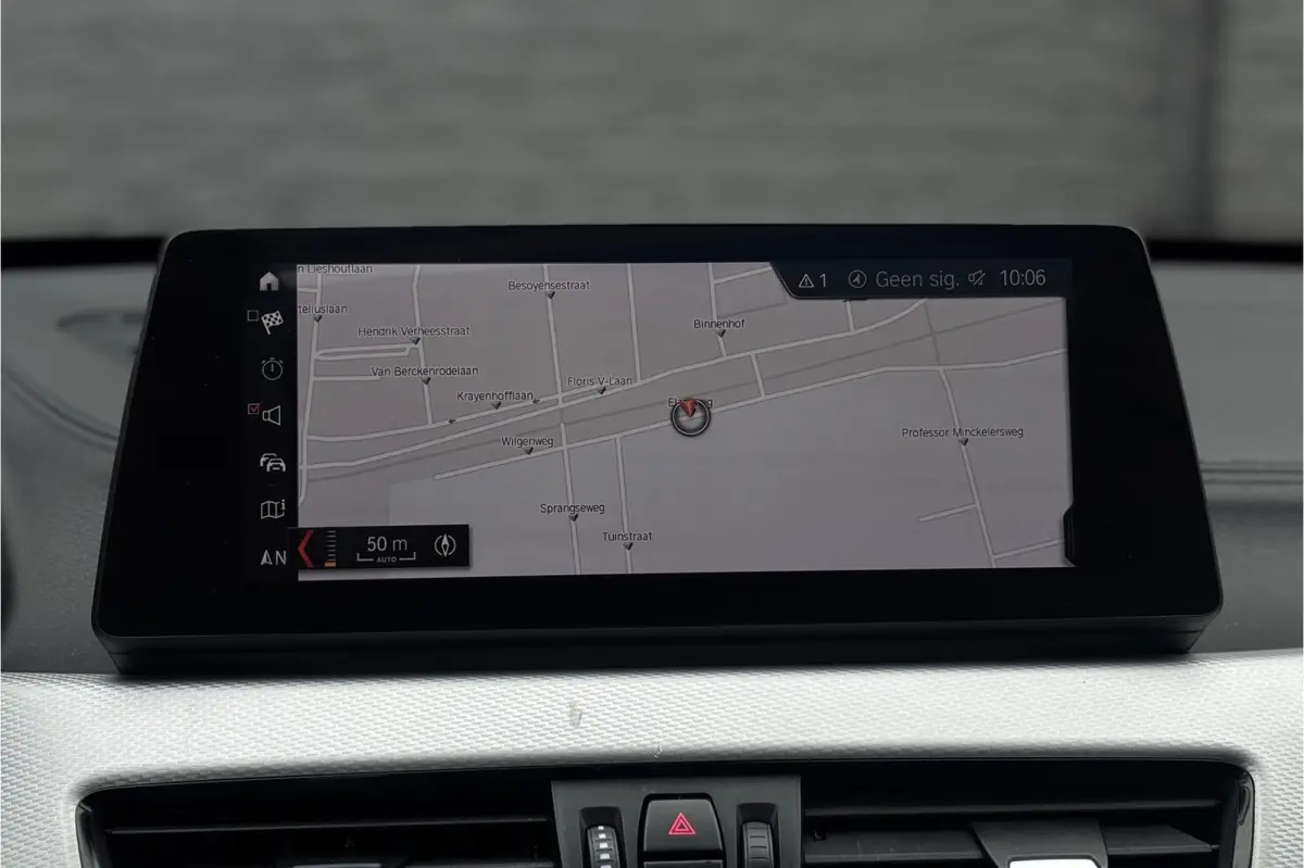 xDrive25e M-sport | Panodak | Head-Up | Adaptive Cruise | Camera | Comfort Access
