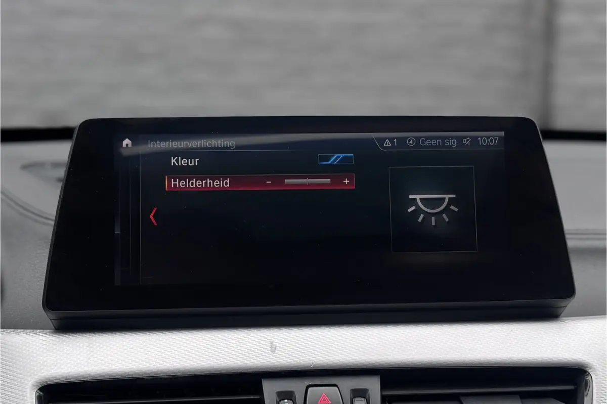 xDrive25e M-sport | Panodak | Head-Up | Adaptive Cruise | Camera | Comfort Access
