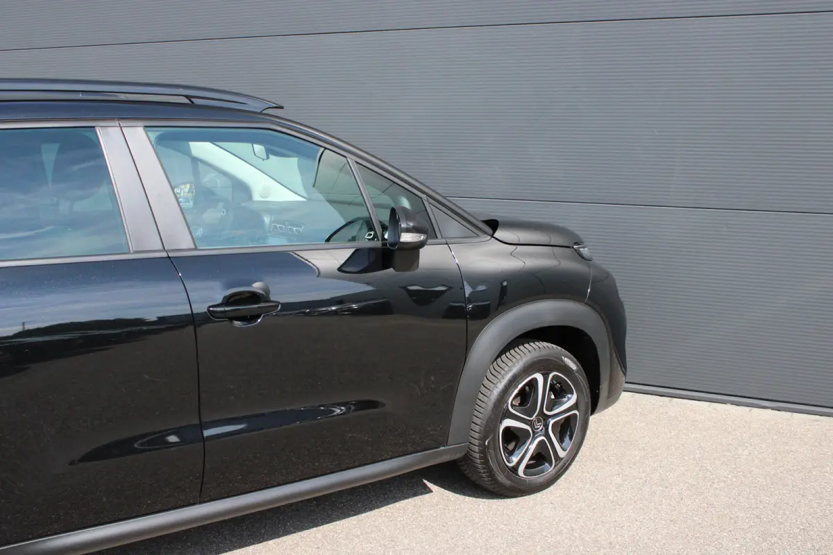 1.2 PureTech 110pk Feel | Navigatie | Bluetooth | Cruise control | All season | NL auto | 22.000km | Airconditioning |