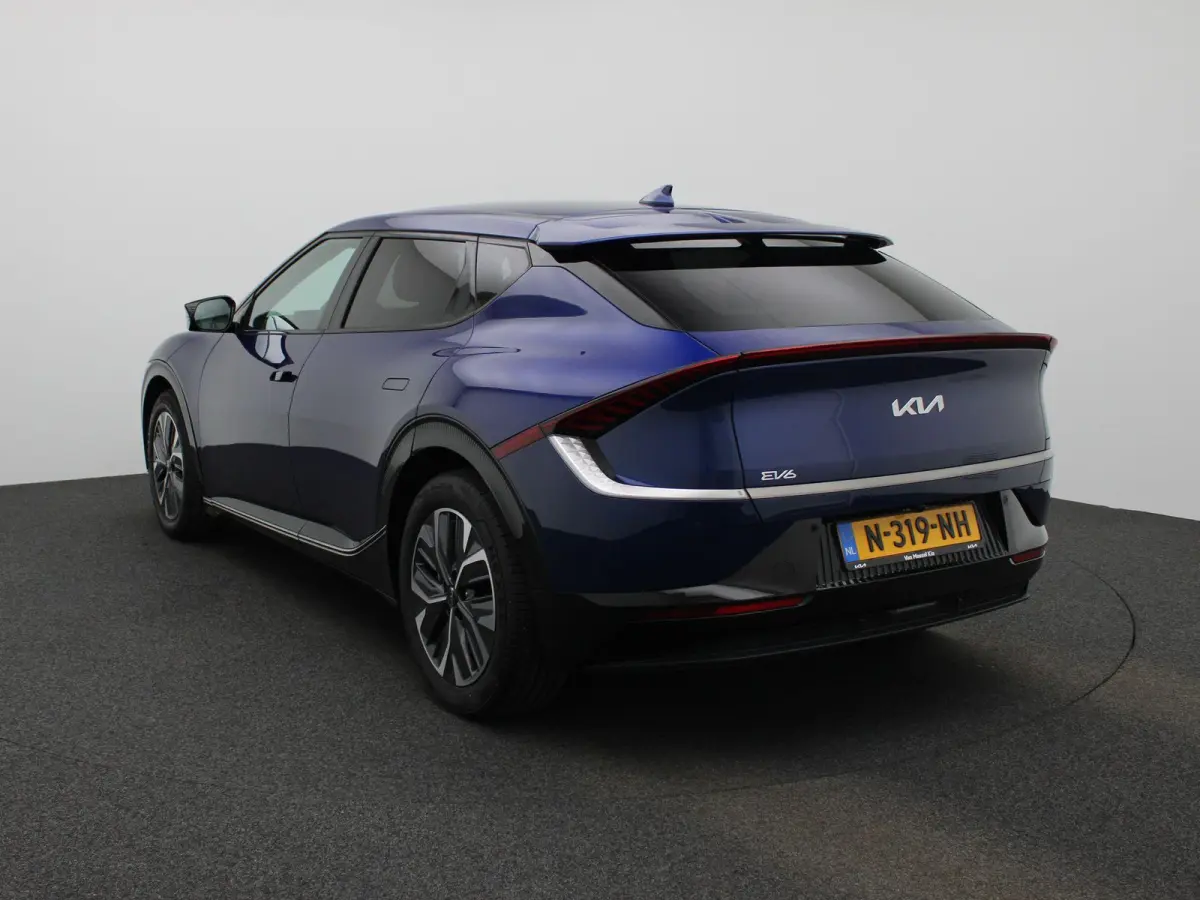 Plus 77.4 kWh | Voorstoelen Verwarmd/Gekoeld | Trekhaak | Achterbank Verwarmd | Warmtepomp | Adaptieve Cruise Control | Sfeerverlichting | Apple Carplay/Android Auto | Kunstlederen Bekleding