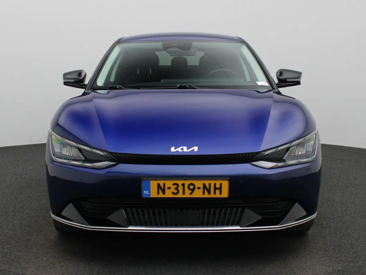 Plus 77.4 kWh | Voorstoelen Verwarmd/Gekoeld | Trekhaak | Achterbank Verwarmd | Warmtepomp | Adaptieve Cruise Control | Sfeerverlichting | Apple Carplay/Android Auto | Kunstlederen Bekleding
