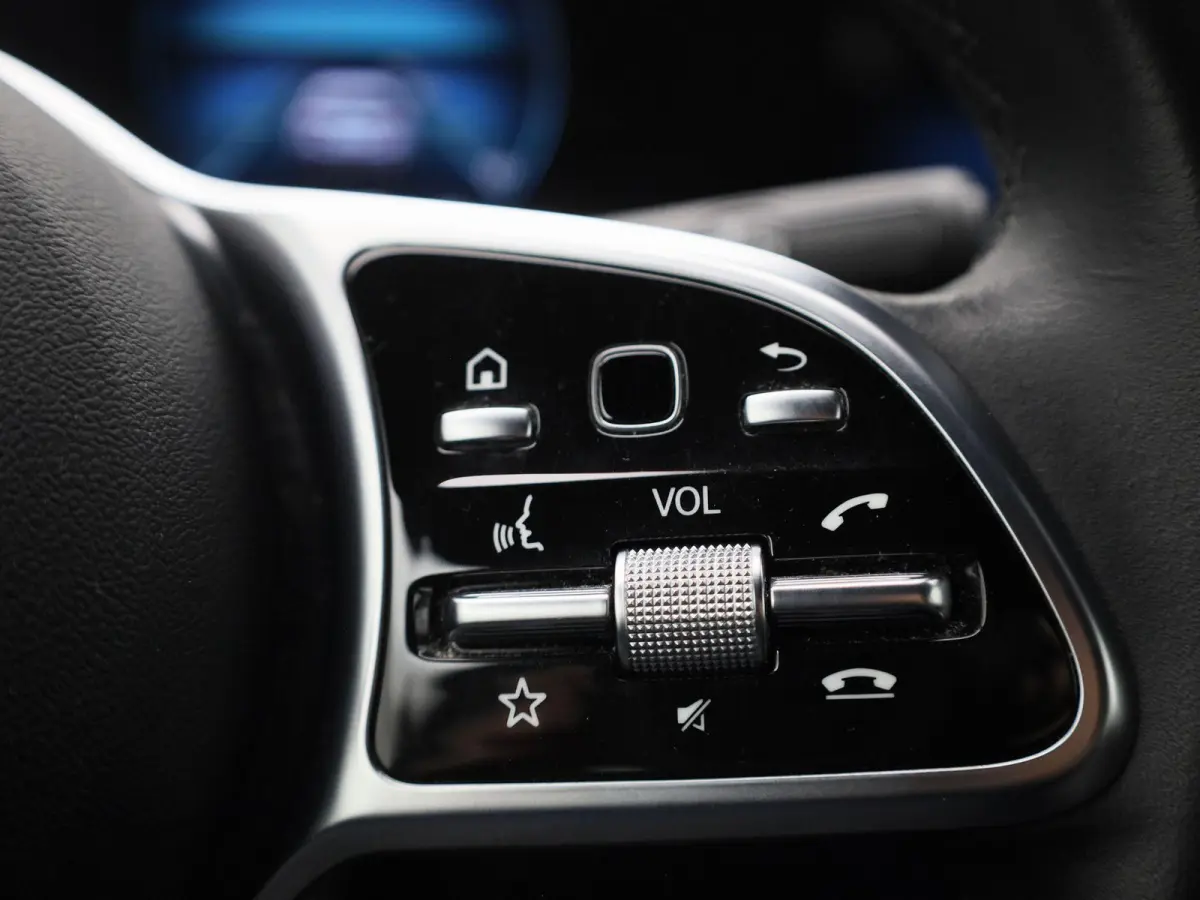 EQA 250 Business Solution Luxury Sfeerverlichting |  Apple Carplay/Android Auto | Leren Bekleding | Stoelverwarming | Electrische Achterklep | Luxe |