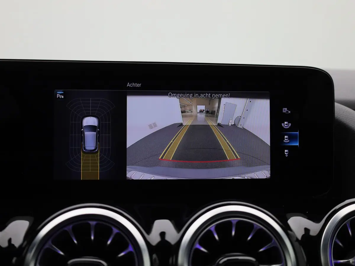 EQA 250 Business Solution Luxury Sfeerverlichting |  Apple Carplay/Android Auto | Leren Bekleding | Stoelverwarming | Electrische Achterklep | Luxe |