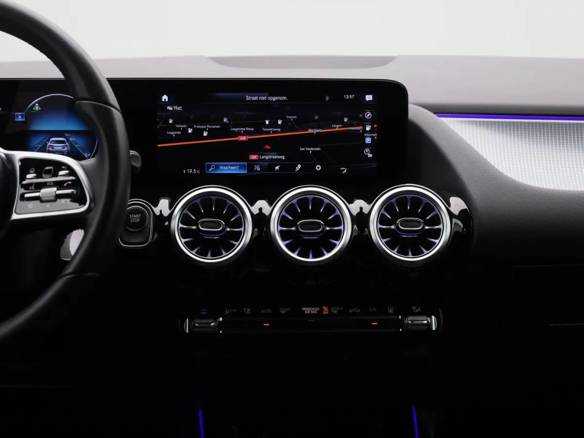EQA 250 Business Solution Luxury Sfeerverlichting |  Apple Carplay/Android Auto | Leren Bekleding | Stoelverwarming | Electrische Achterklep | Luxe |