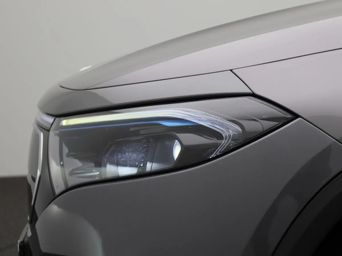 EQA 250 Business Solution Luxury Sfeerverlichting |  Apple Carplay/Android Auto | Leren Bekleding | Stoelverwarming | Electrische Achterklep | Luxe |