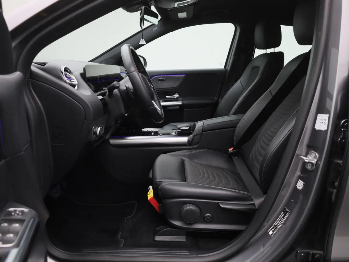 EQA 250 Business Solution Luxury Sfeerverlichting |  Apple Carplay/Android Auto | Leren Bekleding | Stoelverwarming | Electrische Achterklep | Luxe |