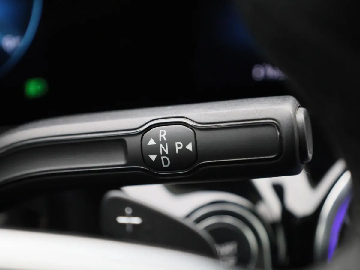 EQA 250 Business Solution Luxury Sfeerverlichting |  Apple Carplay/Android Auto | Leren Bekleding | Stoelverwarming | Electrische Achterklep | Luxe |