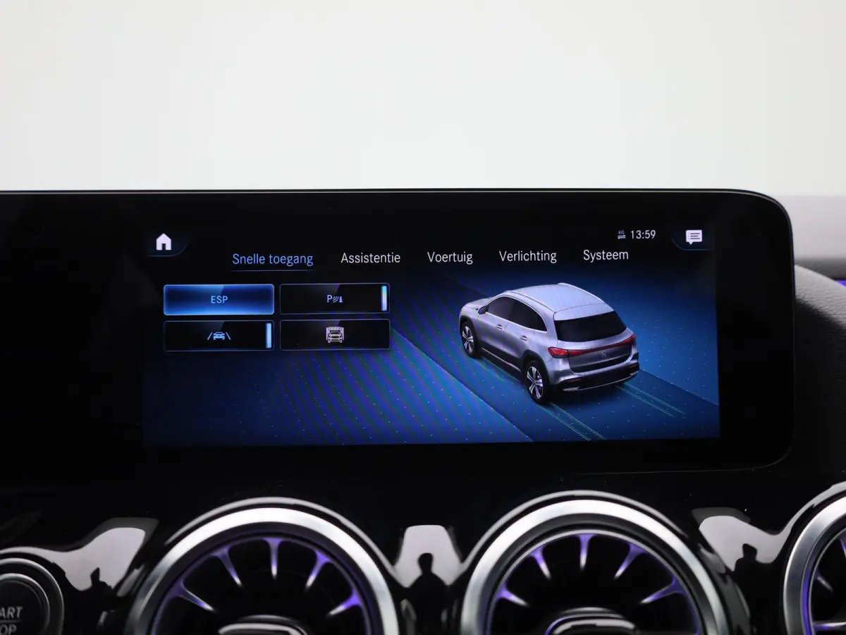 EQA 250 Business Solution Luxury Sfeerverlichting |  Apple Carplay/Android Auto | Leren Bekleding | Stoelverwarming | Electrische Achterklep | Luxe |