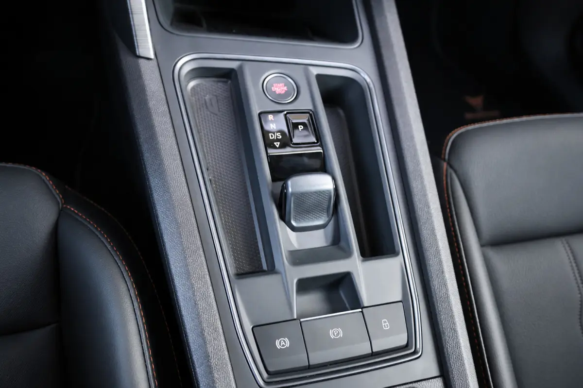 1.4 e-HYBRID VZ BTW/LED/VIRTUAL/SFEER/PANO/LEER+S.VERWARMING/19" LMV/KEYLESS/CAM/ACC/ECC/12 MDN GARANTIE!