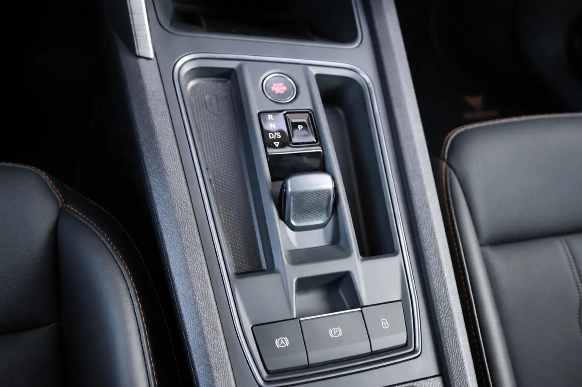 1.4 e-HYBRID VZ BTW/LED/VIRTUAL/SFEER/PANO/LEER+S.VERWARMING/19" LMV/KEYLESS/CAM/ACC/ECC/12 MDN GARANTIE!