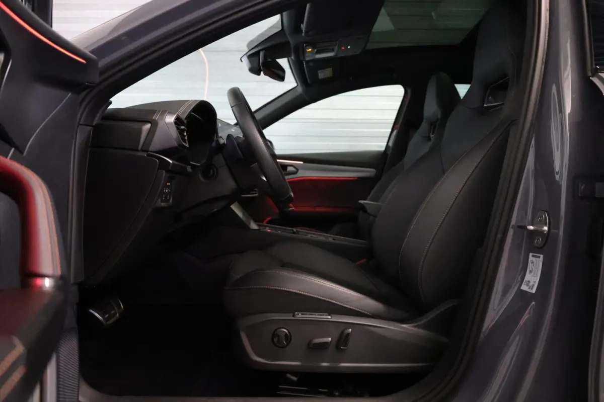 1.4 e-HYBRID VZ BTW/LED/VIRTUAL/SFEER/PANO/LEER+S.VERWARMING/19" LMV/KEYLESS/CAM/ACC/ECC/12 MDN GARANTIE!