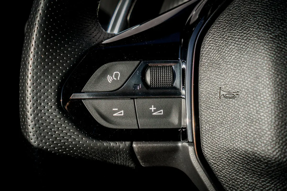 1.2 PureTech 130 GT | Sportstoelen | LED | Camera | Massage | Carplay | Virtual Cockpit