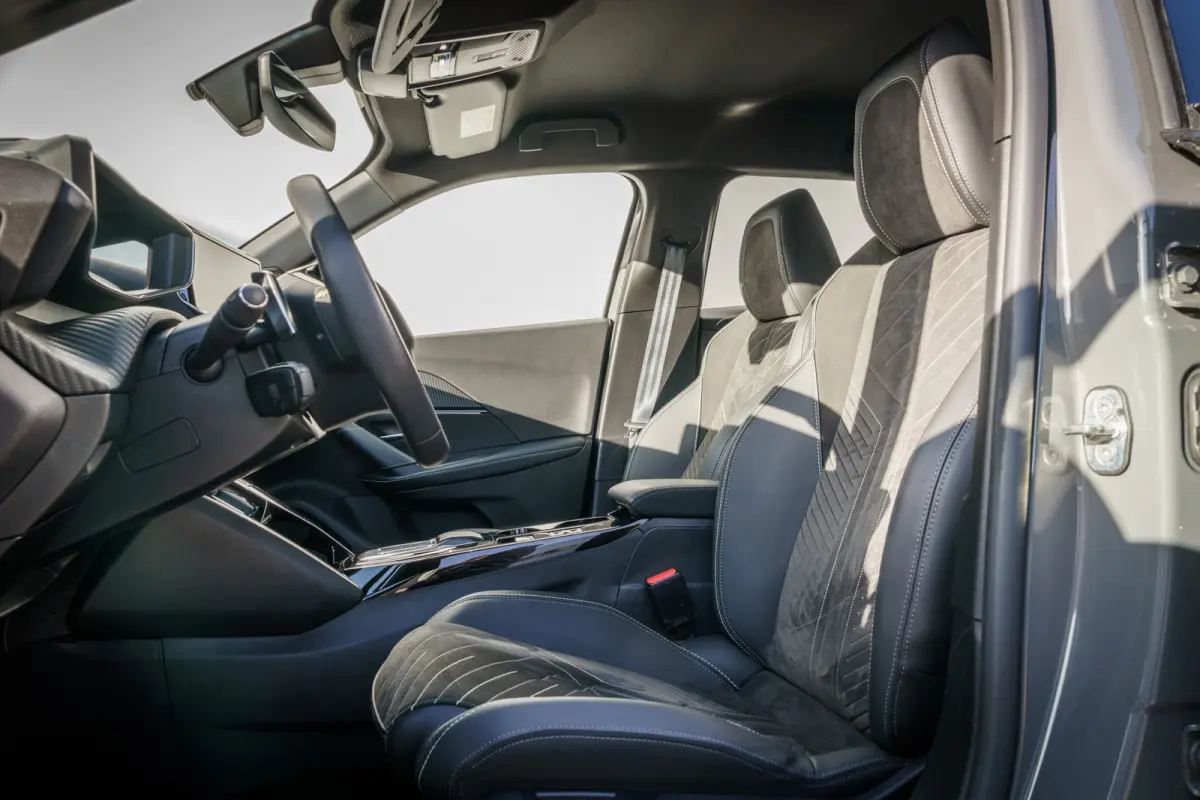 1.2 PureTech 130 GT | Sportstoelen | LED | Camera | Massage | Carplay | Virtual Cockpit