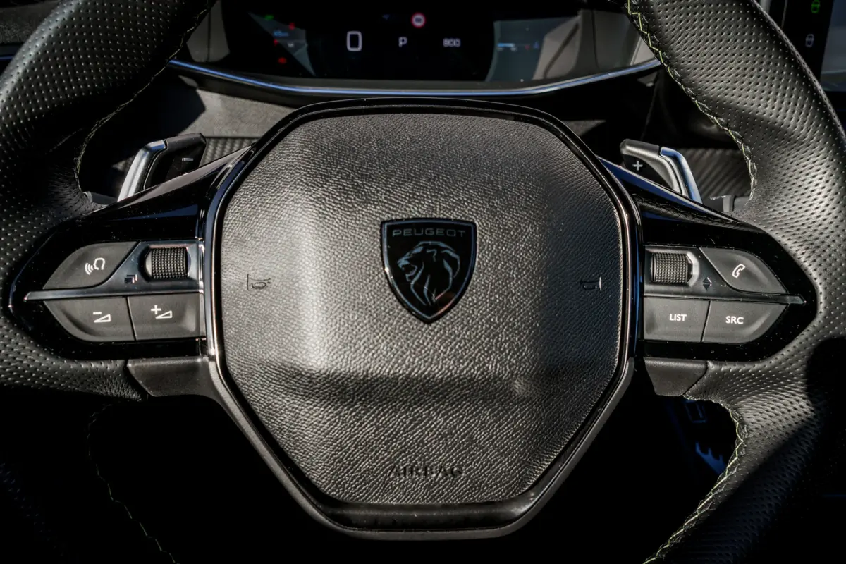 1.2 PureTech 130 GT | Sportstoelen | LED | Camera | Massage | Carplay | Virtual Cockpit