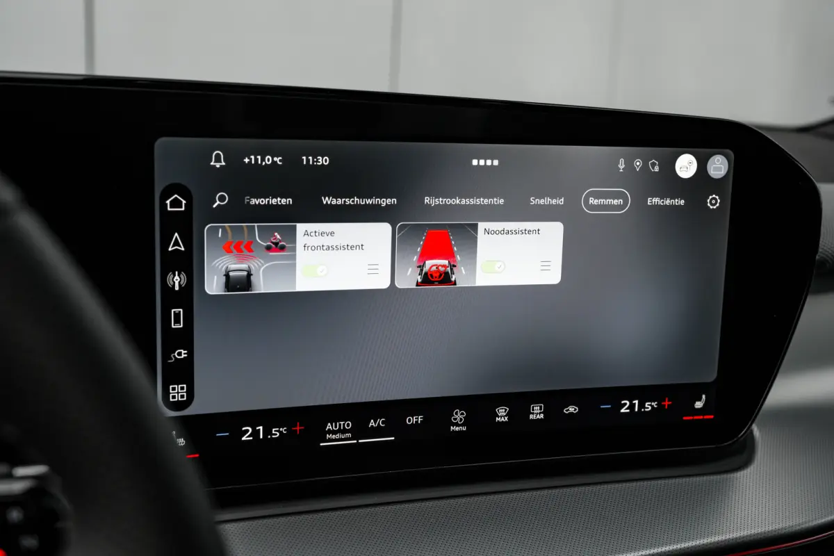 e-hybrid S edition 200 kW / 272 pk | Adaptive cruise control | Audi sound system | Cruise control