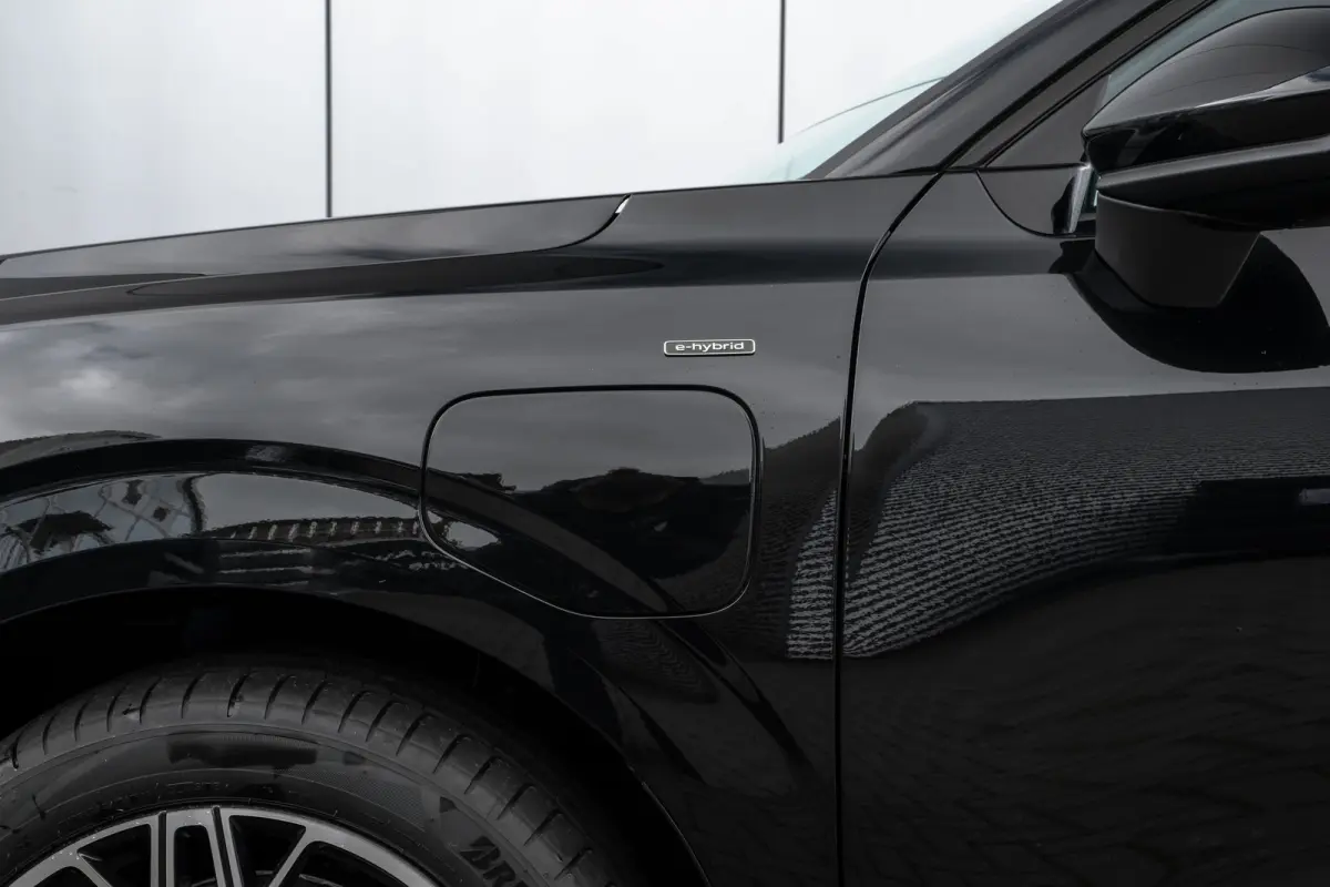 e-hybrid S edition 200 kW / 272 pk | Adaptive cruise control | Audi sound system | Cruise control