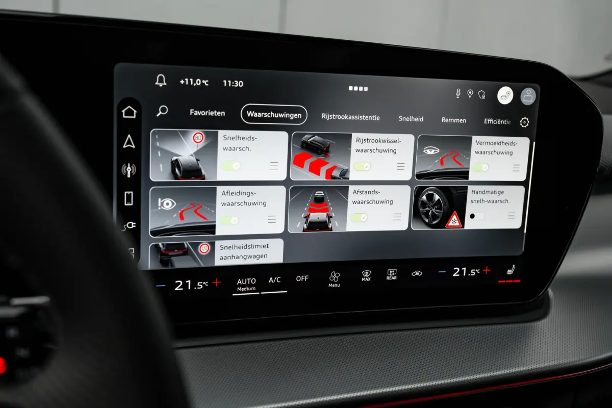 e-hybrid S edition 200 kW / 272 pk | Adaptive cruise control | Audi sound system | Cruise control